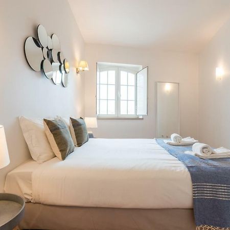 Alfama Modern Two-Bedroom Apartment W/ River View And Parking - By Lu Holidays ลิสบอน ภายนอก รูปภาพ