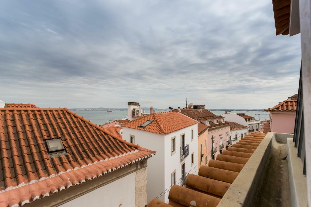 Alfama Modern Two-Bedroom Apartment W/ River View And Parking - By Lu Holidays ลิสบอน ภายนอก รูปภาพ